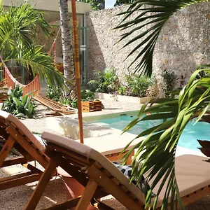 nuik-casa-tropical.hotelsmerida.org/